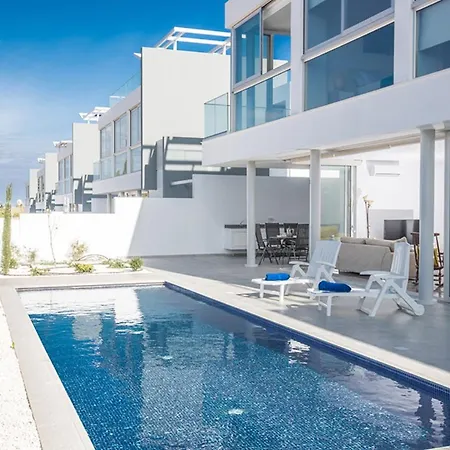 1696 - Dream With Private Pool In Exclusive Neighbourhood Villa *