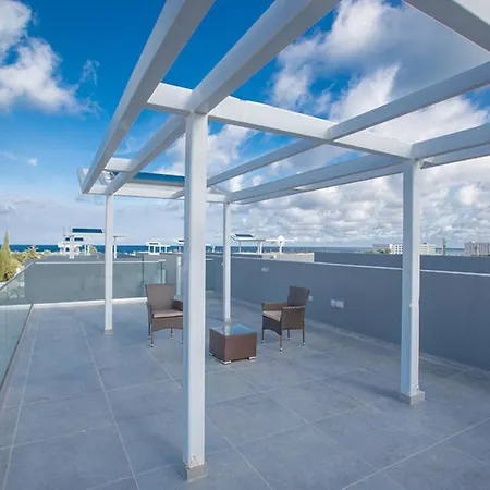 1696 - Dream With Private Pool In Exclusive Neighbourhood