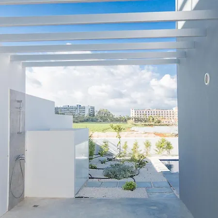 1696 - Dream With Private Pool In Exclusive Neighbourhood Villa Protaras