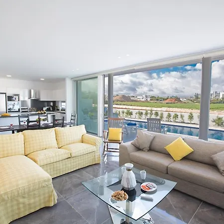1696 - Dream With Private Pool In Exclusive Neighbourhood Villa Protaras